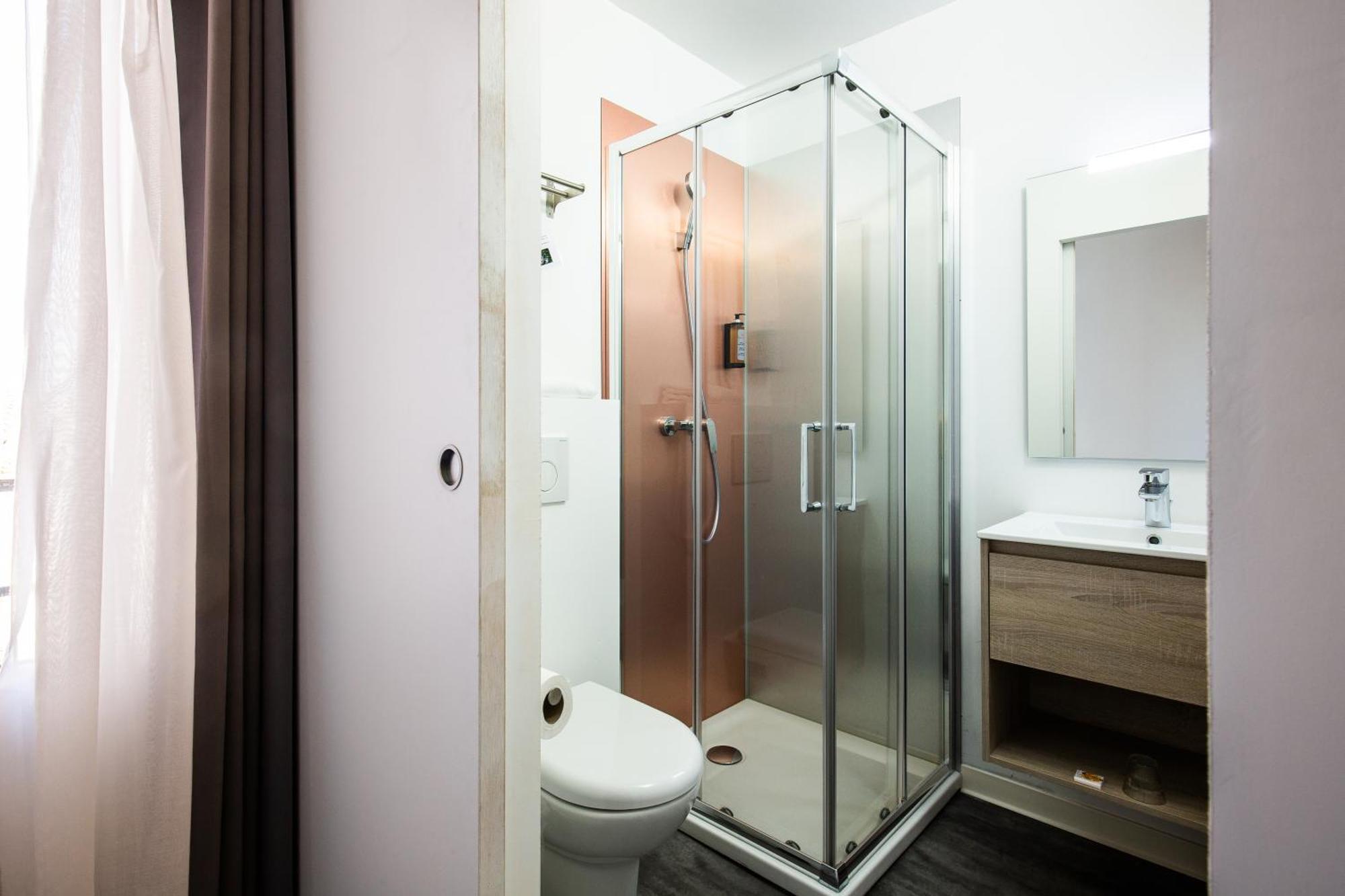 Hostel Pb - Perpignan Gare Kültér fotó